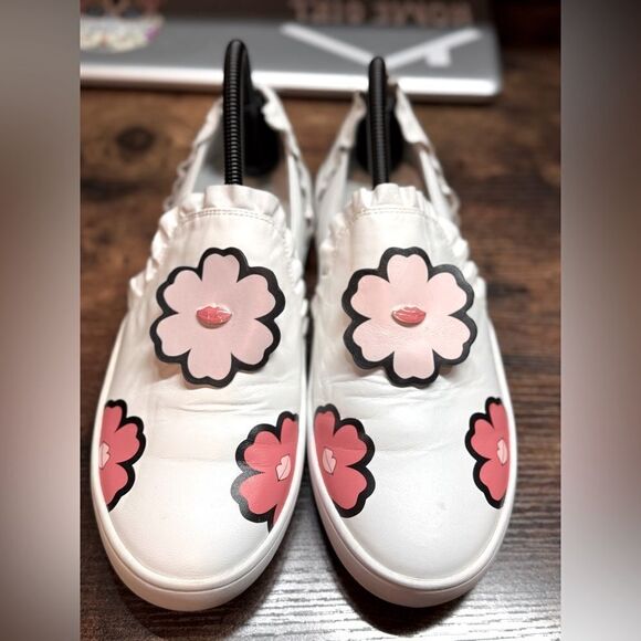 Kate Spade Lima White Heart Design sneakers size 8.5 - Picture 1 of 14